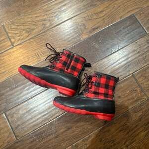 Serra Ladies Winter Duck Boots Red & Black Buffalo Plaid‎ Lace Up